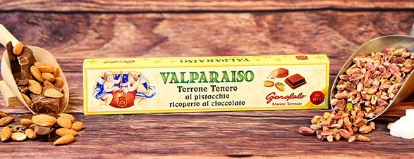 Torrone Tenero al Pistacchio, con Mandorle, Ricoperto di Cioccolato